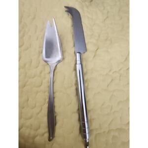 VINTAGE MID-CENTURY STAINLESS STEEL FLUTED HANDLE CHEESE 🧀 KNIFE